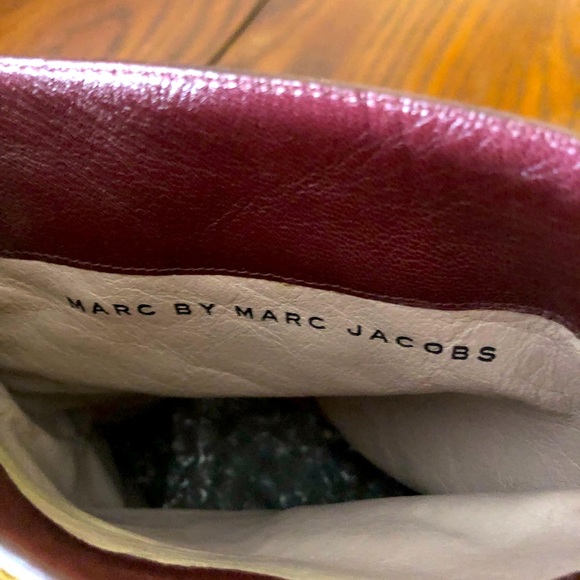 Marc Jacobs , size 6 , almost brand new , burgundy, chunky 3 inches clear heels - Picture 1 of 5